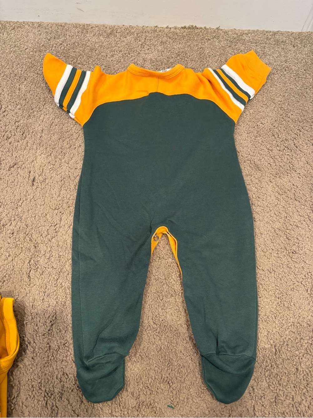 Green Bay Packers Infant Onesies and Sleepers Set of 3 6-12 Months - Picture 12 of 16